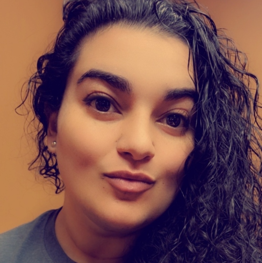 Meet your Posher, Gina